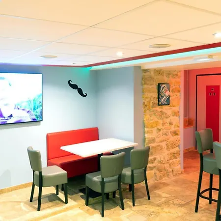 Hotel L’ Escale De La Poste 3*