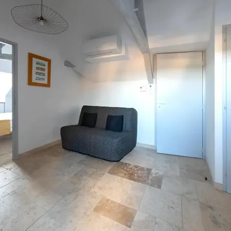 Le Relais De La Poste Отель Гурдон-ан-Керси