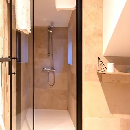 L’ Escale De La Poste Hotel 3*